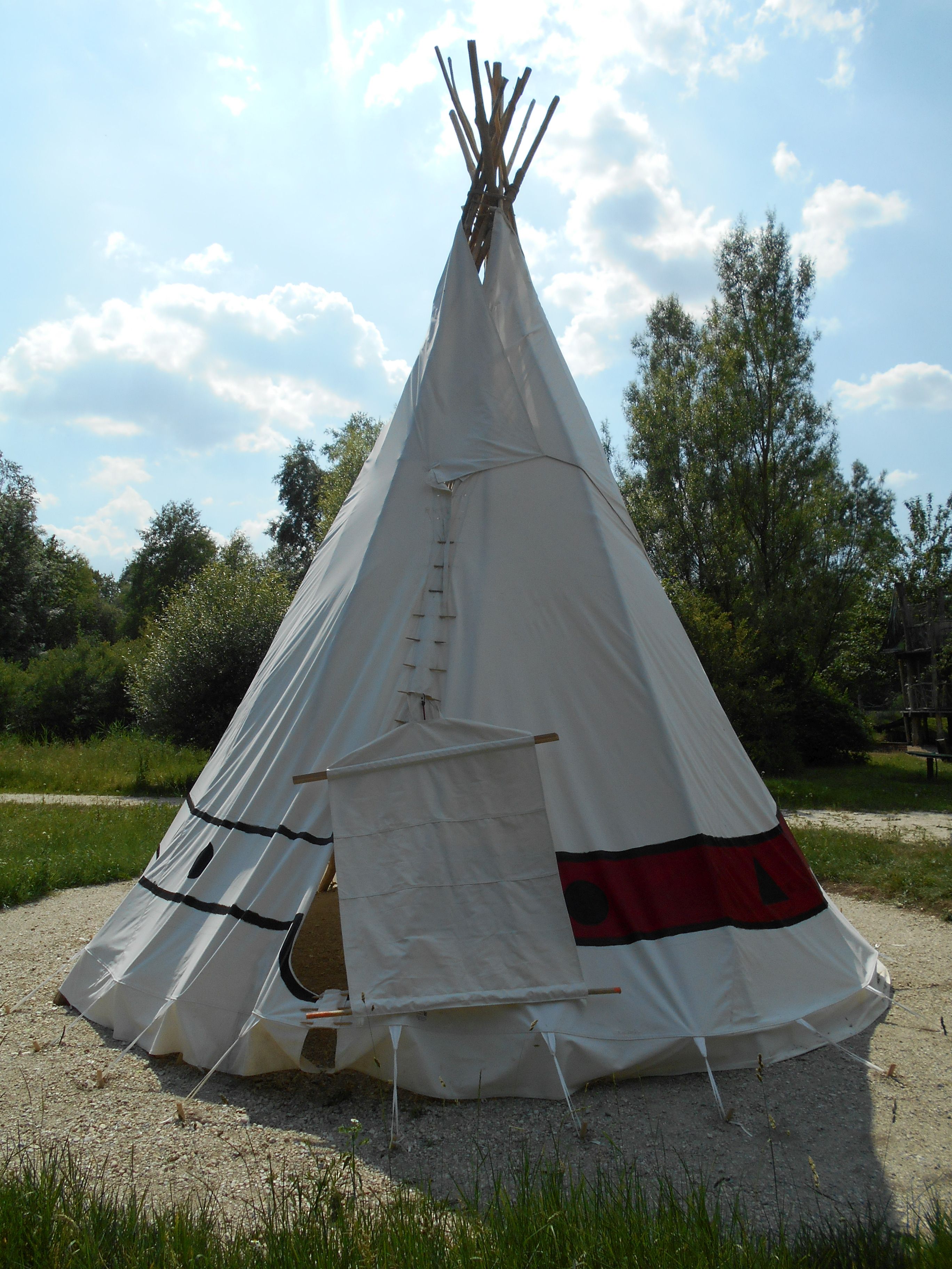 Tipi2.jpg